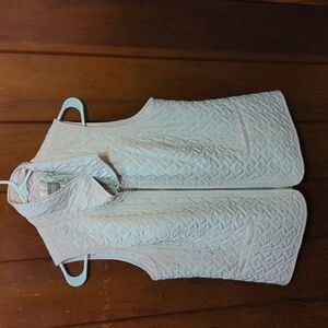 Women's Chico's pale pink quilted vest, front pockets, Size 0 (small 4-6)